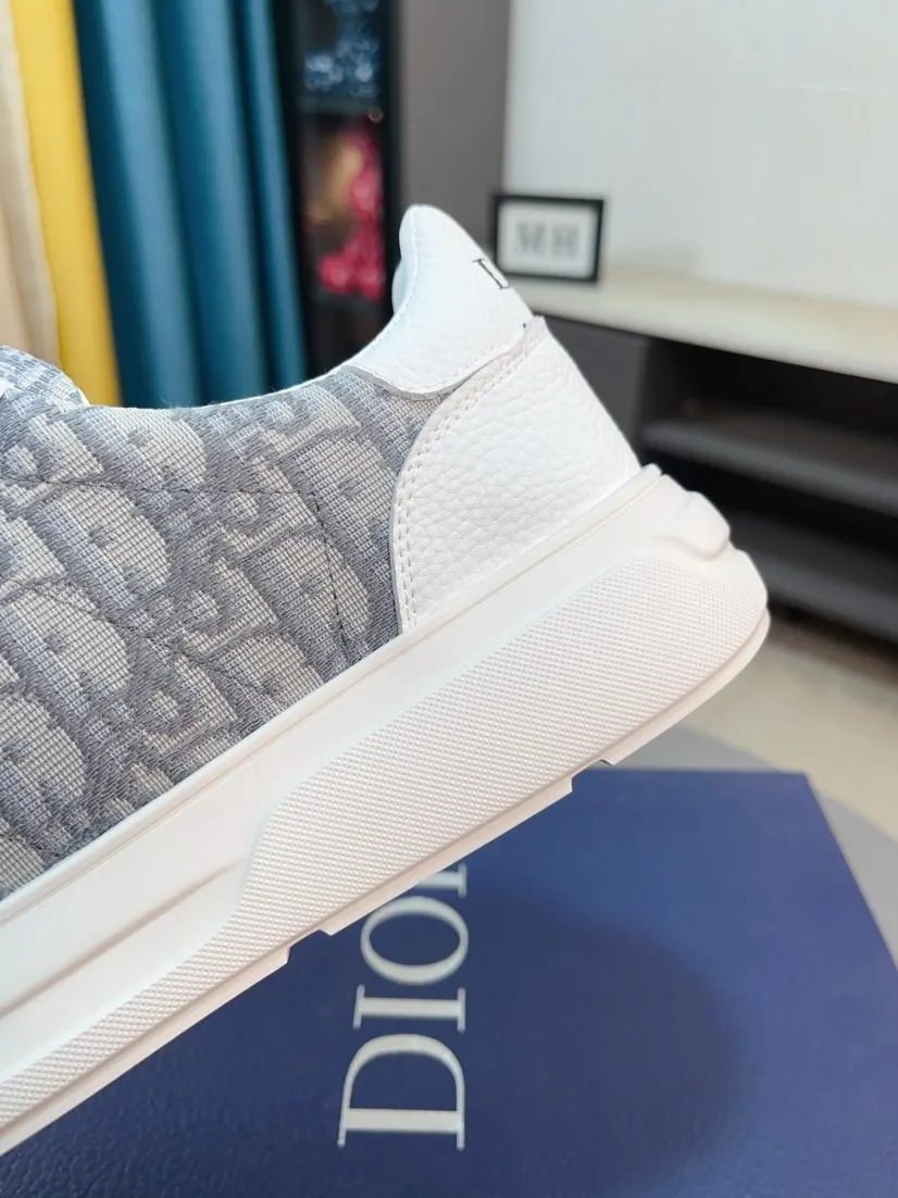 Men's men's shoes 💰420🌹🌹【Dior】Best-selling official website world premiere🔝Men's high-end brand of shoes latest series on the official website: uppers are made of imported cowhide with specially designed fabrics➕mesh breathable lining. Make walking more convenient and comfortable! Compared with the official quality, Midea’s 1:1 replica. Create a fashionable personality to set off your uniqueness! A must-have for trendy men! Classic style. Men's sizes: 38-44.